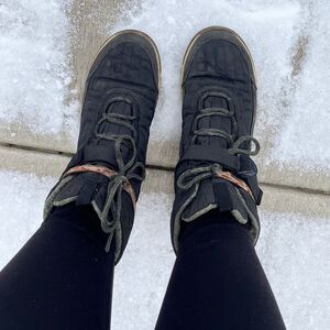 Chaco Lace Velcro Midi Black Quilted Winter & Rain Boots Size 8